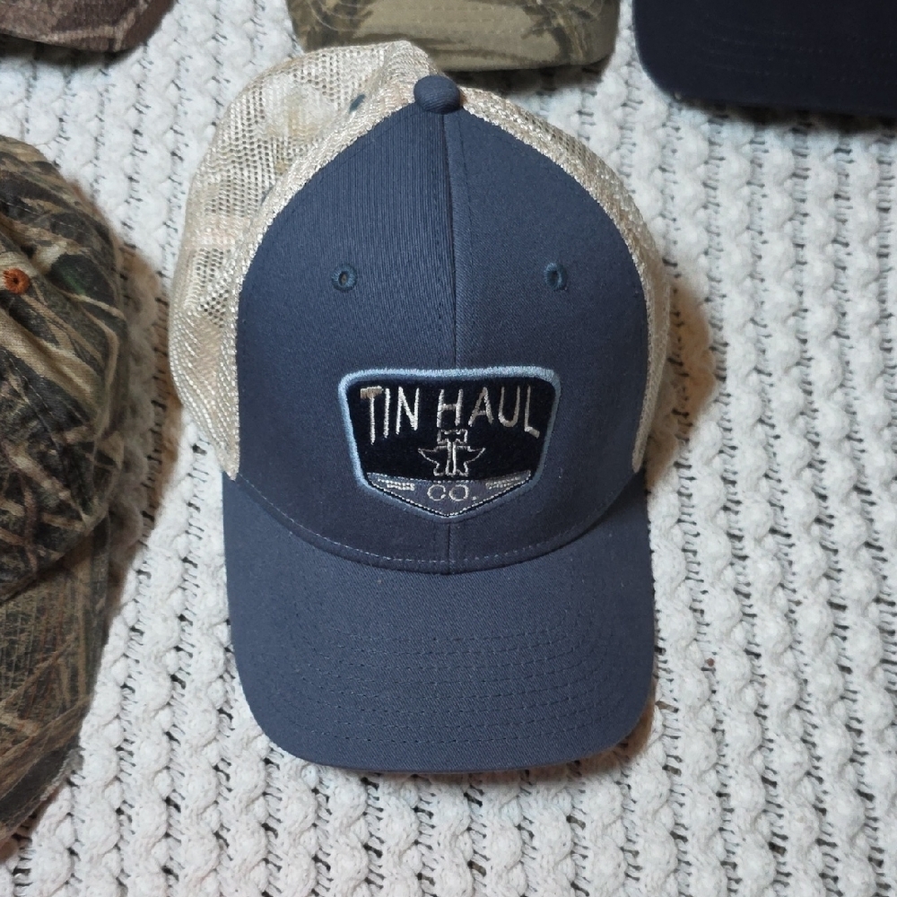 Sold As 1 Lot! Assorted Men's Camouflage and Logo Caps - Picture 6 of 9